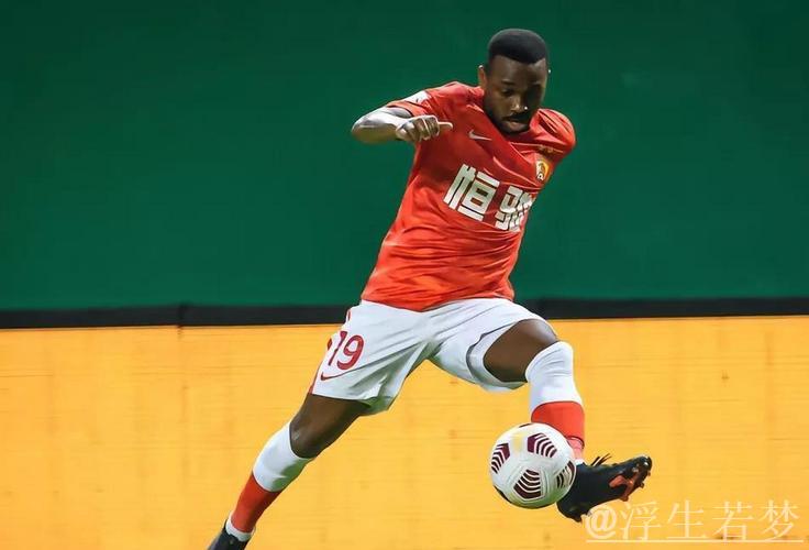 阿苏埃引援未能再现去年费南多的申花夏窗辉煌 阿苏埃引援未能再现去年费南多的申花夏窗辉煌